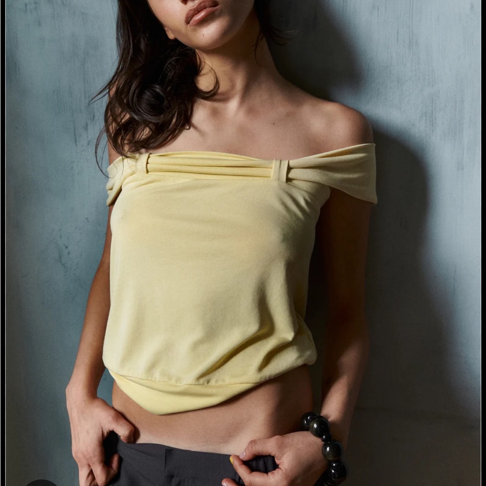 Geel butter yellow Wilson Off-Shoulder top